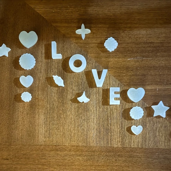 Resin dominos resin Jewlery and charms car stickers wall stickers custom flowers - Picture 6 of 16